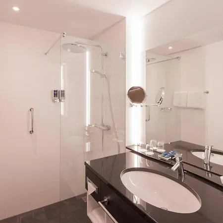 Four Points By Sheraton Panoramahaus Ξενοδοχείο 4*