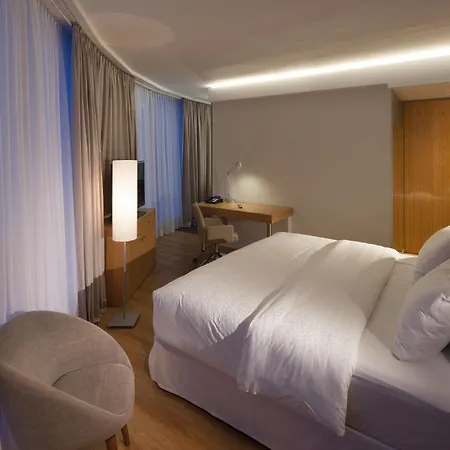 Four Points By Sheraton Panoramahaus 호텔