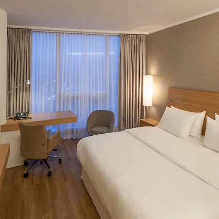 호텔 Four Points By Sheraton Panoramahaus 4*